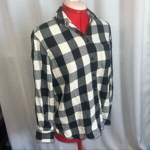 Madewell buffalo plaid button down shirt women’s